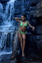 Load image into Gallery viewer, Emerald Vixen
